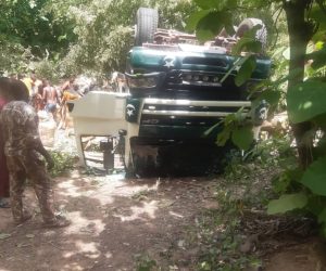 SUITE À UNE COURSE-POURSUITE : Un camion de dix tonnes se renverse à Tchatchou
