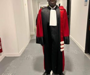LE COURAGE D’UN HOMME AU-DELÀ DE L&rsquo;OBSCURITÉ : Bio Bienvenu BONI, Premier Avocat Non-Voyant du Bénin