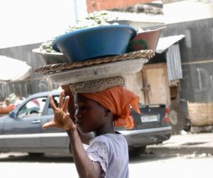 RUPTURE SCOLAIRE EN MILIEU URBAIN : Quand la classe cède la place au commerce de rue