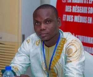 MÉDIAS TRADITIONNELS SOUS PRESSION : Le diagnostic du journaliste Léonide GLEGAN