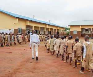 PRÉ-RENTRÉE 2025 : Écoles prêtes, parents en casse-tête