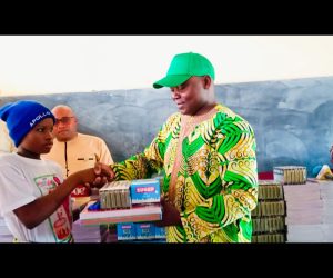 TCHAOUROU / ÉDUCATION : Joël Domagui récompense l’excellence scolaire à Tchatchou