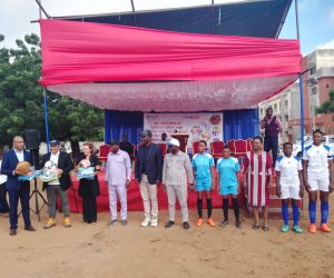 DISTRIBUTION DE KITS SPORTIFS DANS LES LYCÉES ET COLLÈGES DE L&rsquo;ATLANTIQUE: VINCI ENERGIES mise sur le sport pour bâtir l’avenir des jeunes filles béninoises