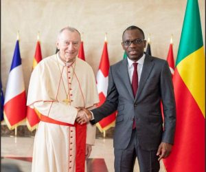 DIPLOMATIE BÉNINO-VATICANE : Adjadi Bakari reçoit le Cardinal Parolin à Cotonou