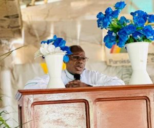 DIMANCHE DES RAMEAUX À PARAKOU : Le Vénérable Suprême Évangéliste Armand Vissin appelle les fidèles à la repentance pour entrer dans la grâce du chemin de la croix