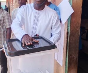 PRÉSIDENTIELLE 2026 : À Banikanni, le conseiller municipal et vice-président de la CCIB Kamilou Arouna (ASK) salue un scrutin apaisé et affirme que les tensions sont du passé à Parakou