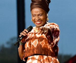 HOLLYWOOD WALK OF FAME : Angélique Kidjo entre dans la légende